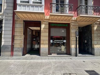 Local comercial en alquiler en Barrio de Abando en Bilbao