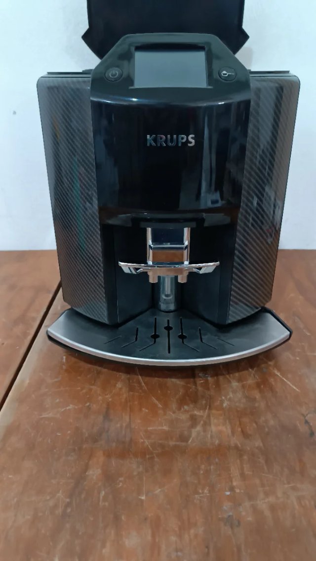 Cafetera Krups Batista New Age EA9078 - W36S1386