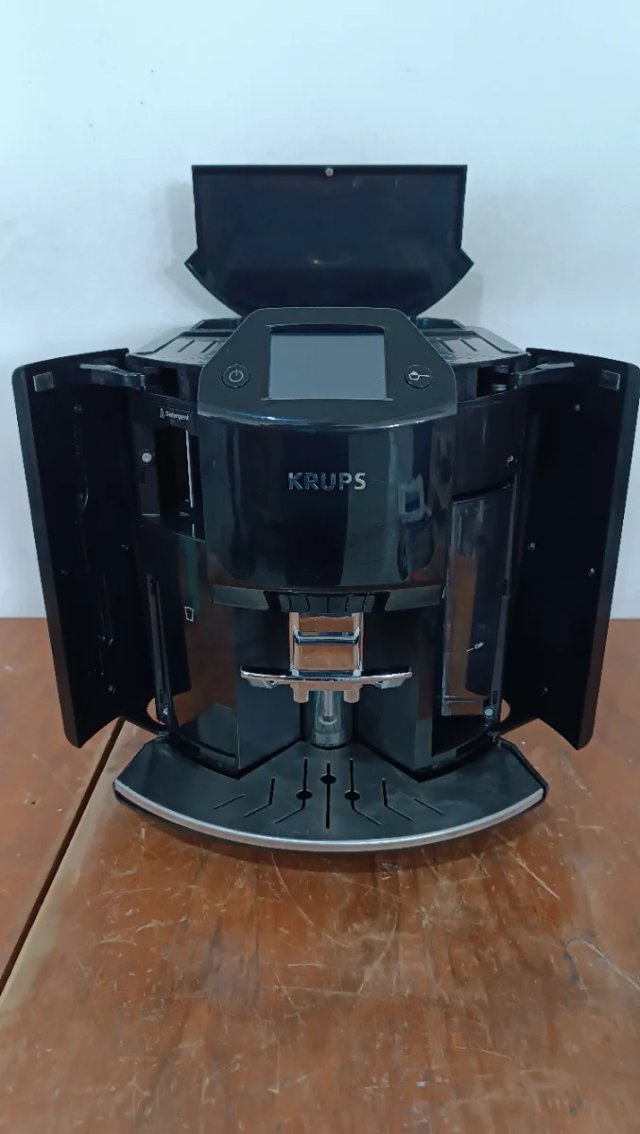 Cafetera Krups Batista New Age EA9078 - W36S1386