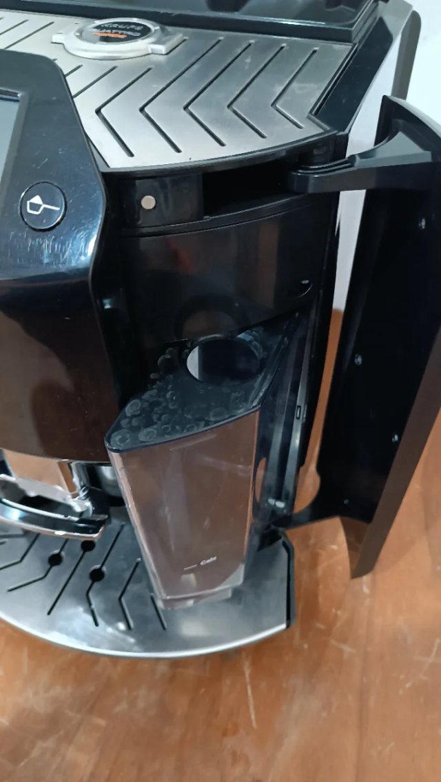 Cafetera Krups Batista New Age EA9078 - W36S1386