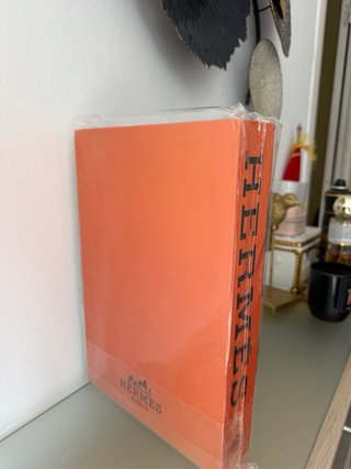 Libro decorativo H , P