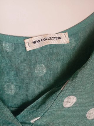 Blusa verde lunares sin mangas