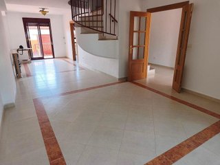 Chalet en alquiler en Almansa