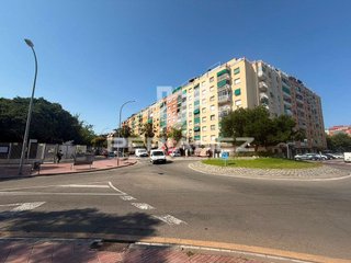 Local comercial en alquiler en Plaça Catalunya en Prat de Llobregat, El
