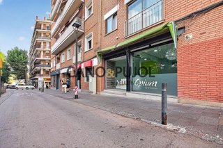 Local comercial en alquiler en Centre - Estació en Sant Cugat del Vallès