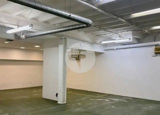 Local comercial en alquiler en Les Corts en Barcelona