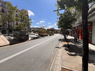 Local comercial en alquiler en Centro - Sagrario en Granada
