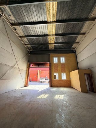 Nave industrial en alquiler en Pilas