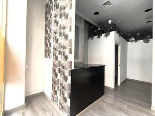 Local comercial en alquiler en Centro - Ayuntamiento en Santander