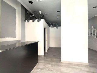 Local comercial en alquiler en Centro - Ayuntamiento en Santander