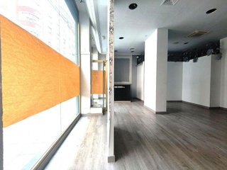Local comercial en alquiler en Centro - Ayuntamiento en Santander