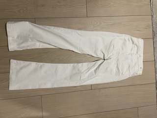 Zara Vaqueros Acampanados Blancos