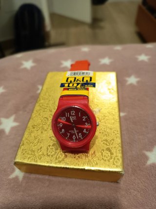 Reloj Guess Dorado y Blanco
