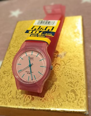 Reloj Guess Dorado y Blanco