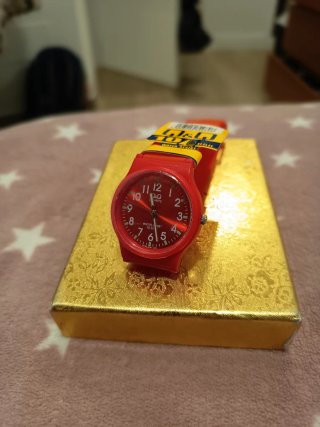 Reloj Guess Dorado y Blanco