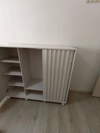 Muebles blancos salón/dormitorio