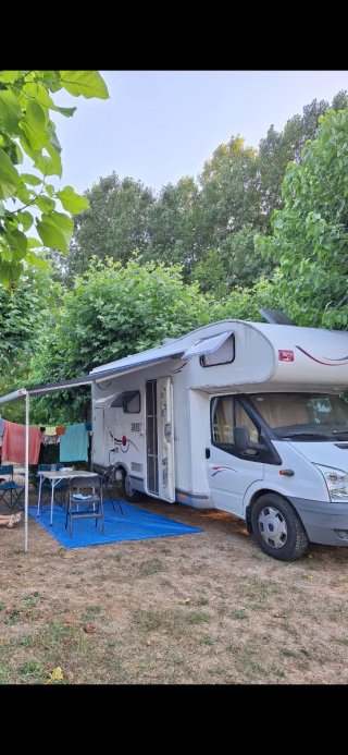 Autocaravana capuchina Ford Challenger Genesis 43