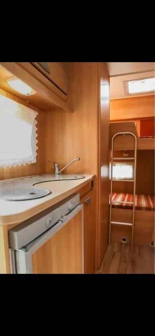 Autocaravana capuchina Ford Challenger Genesis 43