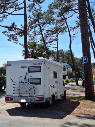 Autocaravana capuchina Ford Challenger Genesis 43