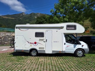 Autocaravana capuchina Ford Challenger Genesis 43