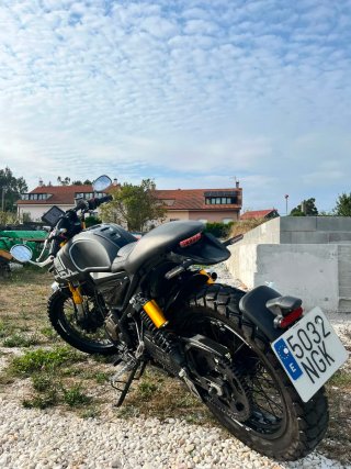 Moto Mondial Hps 125 - estilo naked o cafe racer