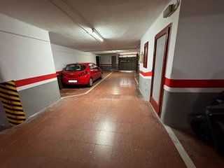Garaje en venta en Artigas - Llefià en Badalona