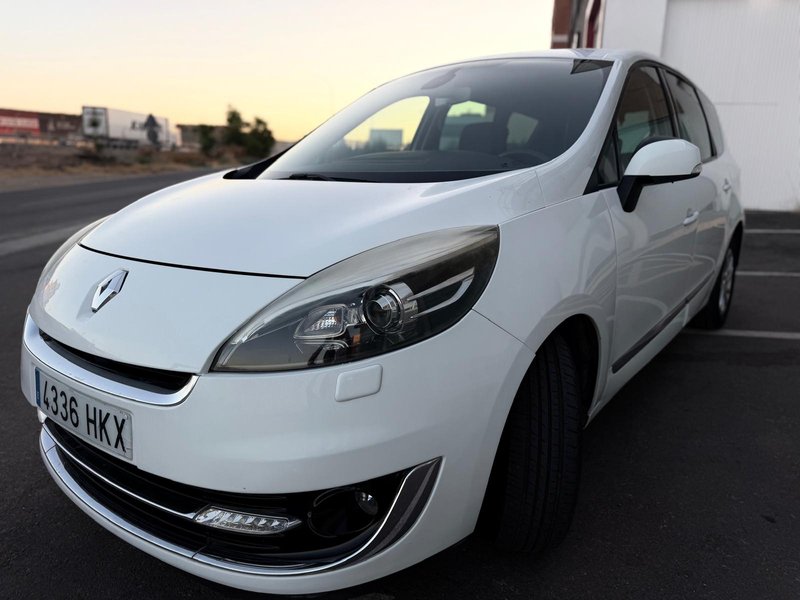 Renault Scénic 1.5 dCi Dynamique 2012, foto 2