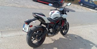 Kawasaki Z650 ABS  2022 - 7000 km , limitada A2