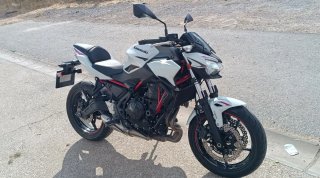 Kawasaki Z650 ABS  2022 - 7000 km , limitada A2