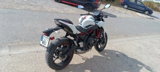 Kawasaki Z650 ABS  2022 - 7000 km , limitada A2