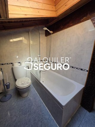 Piso en alquiler en Plaza España - Villa Pilar - Reyes Católicos - Vadillos en Burgos