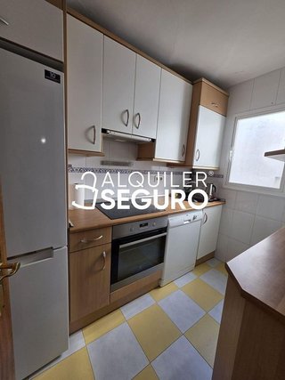 Piso en alquiler en Plaza España - Villa Pilar - Reyes Católicos - Vadillos en Burgos