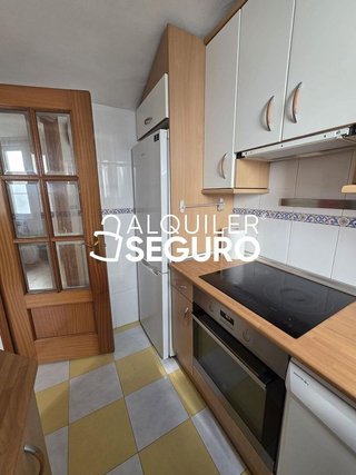 Piso en alquiler en Plaza España - Villa Pilar - Reyes Católicos - Vadillos en Burgos
