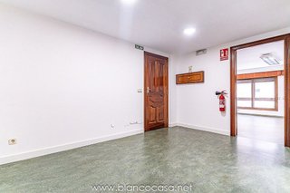 Local comercial en alquiler en Carballo