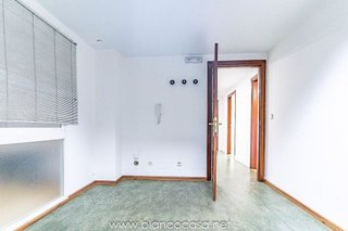 Local comercial en alquiler en Carballo