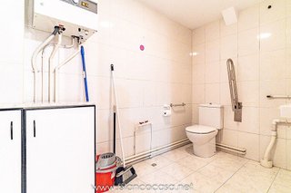 Local comercial en alquiler en Carballo
