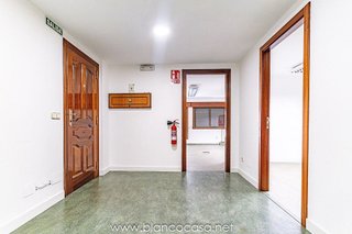 Local comercial en alquiler en Carballo
