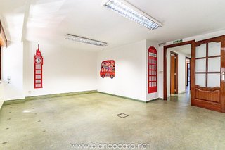 Local comercial en alquiler en Carballo