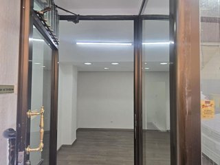 Local comercial en alquiler en Concepción en Madrid