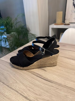 Sandalias Camilas negras esparto