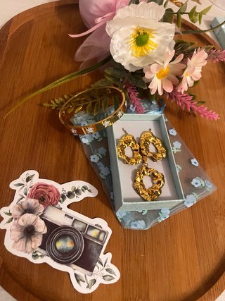 Set gioielli oro: orecchini collana e bracciale