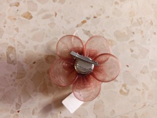 Tocado flor bronce con plumas