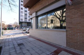 Local comercial en venta en San Juan en Pamplona