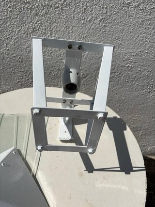 Farola de forja hecha a mano, todo metálico.