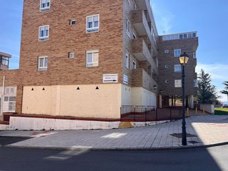 Local comercial en venta en Polígono - Carrefour en Ávila
