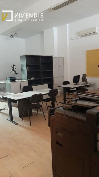 Local comercial en alquiler en Instituts - Universitat en Lleida
