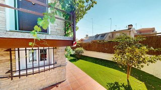 Casa pareada en alquiler en Peñagrande en Madrid