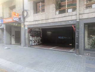 Garaje en alquiler en Sants en Barcelona