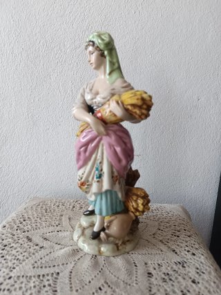 Antigua figura porcelana Salvador Mallol