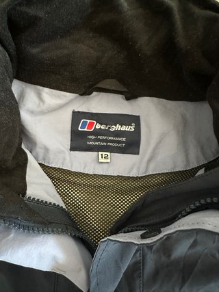 Chaqueta Berghaus Gore-Tex Negra Impermeable